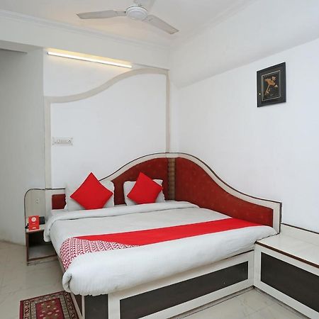 Oyo 4406 Hotel Arya Palace Бопал Екстериор снимка