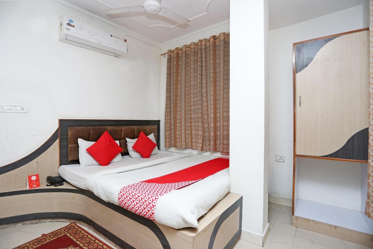 Oyo 4406 Hotel Arya Palace Бопал Екстериор снимка