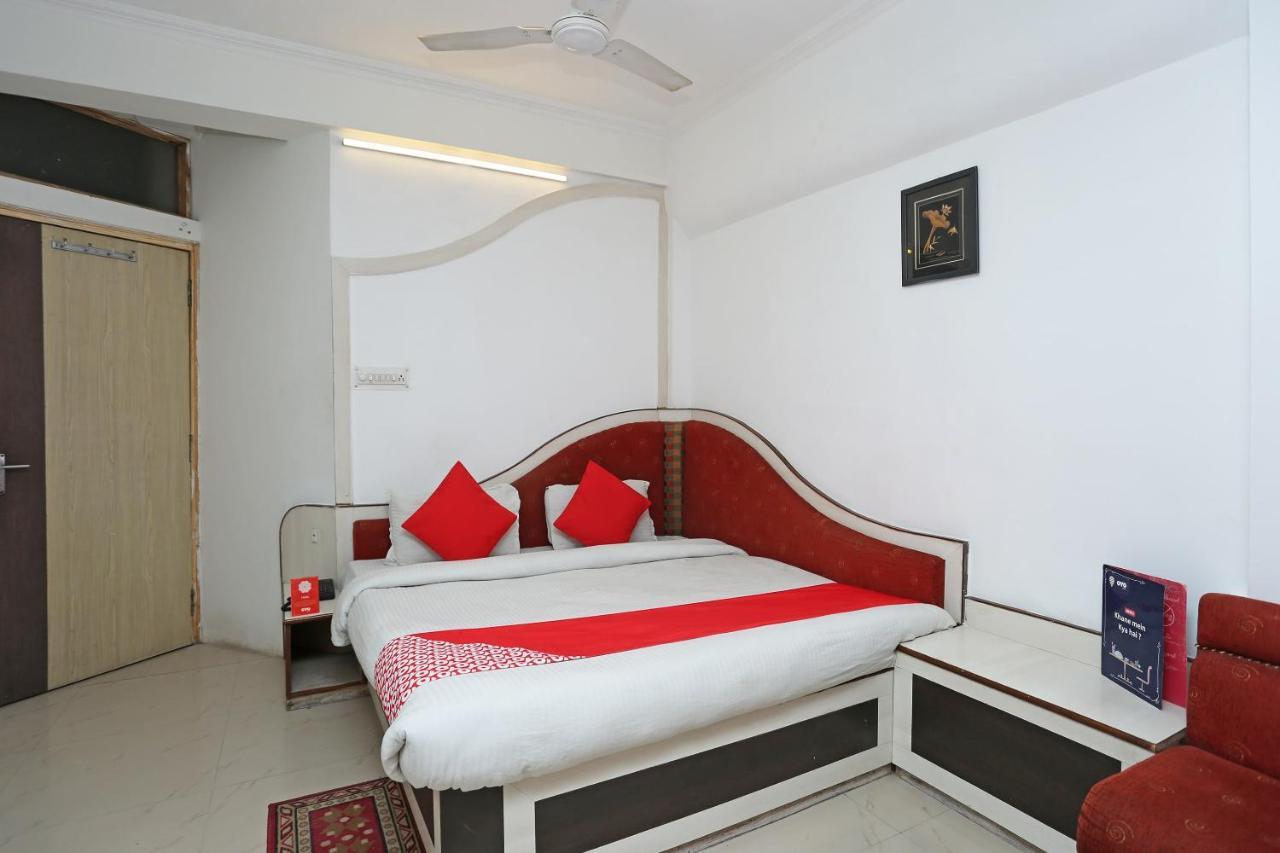 Oyo 4406 Hotel Arya Palace Бопал Екстериор снимка